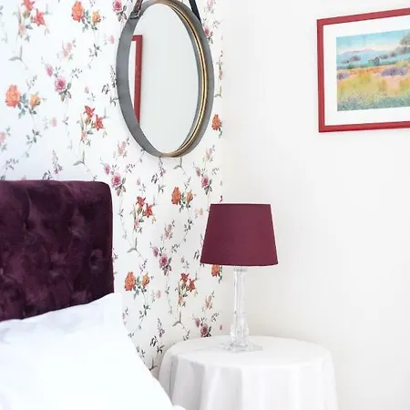 Apartment I Leoni Al 45 Rome